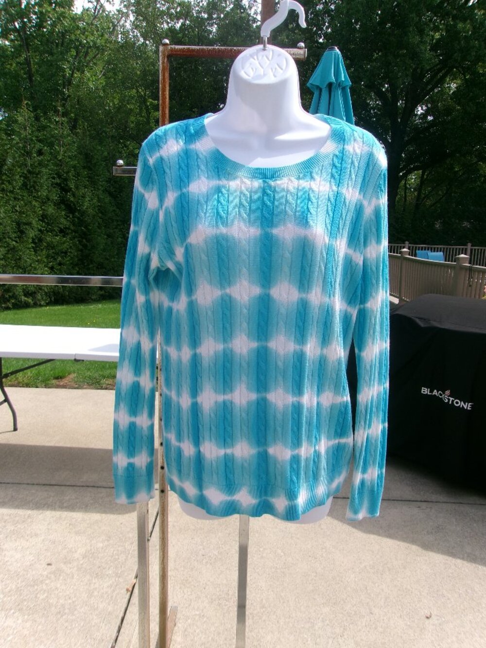 TALBOTS AQUA&WHITE TYEDYE SWEATER S